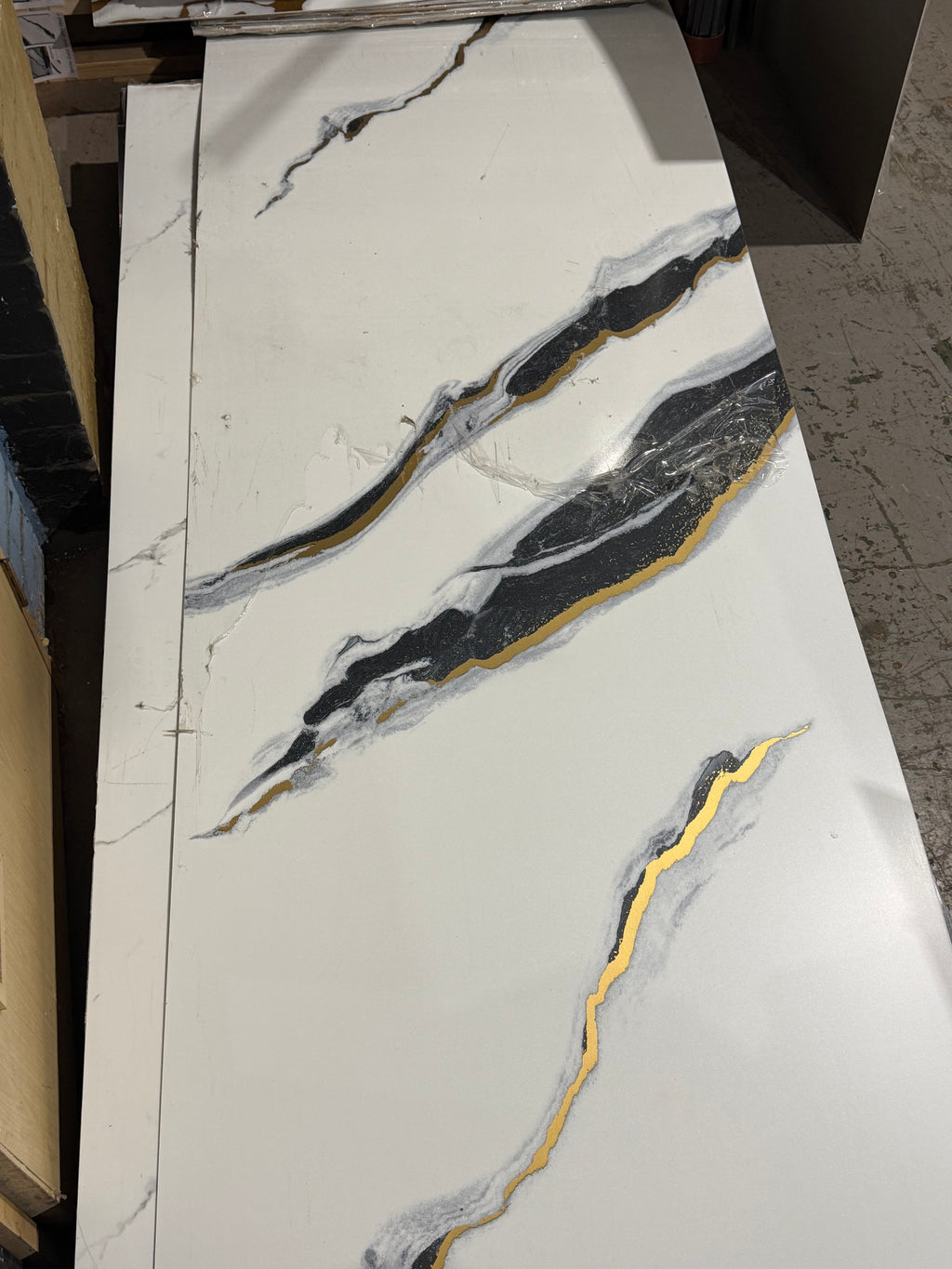 SPC Wall Panel White Gold Vein (280cm x 97cm)
