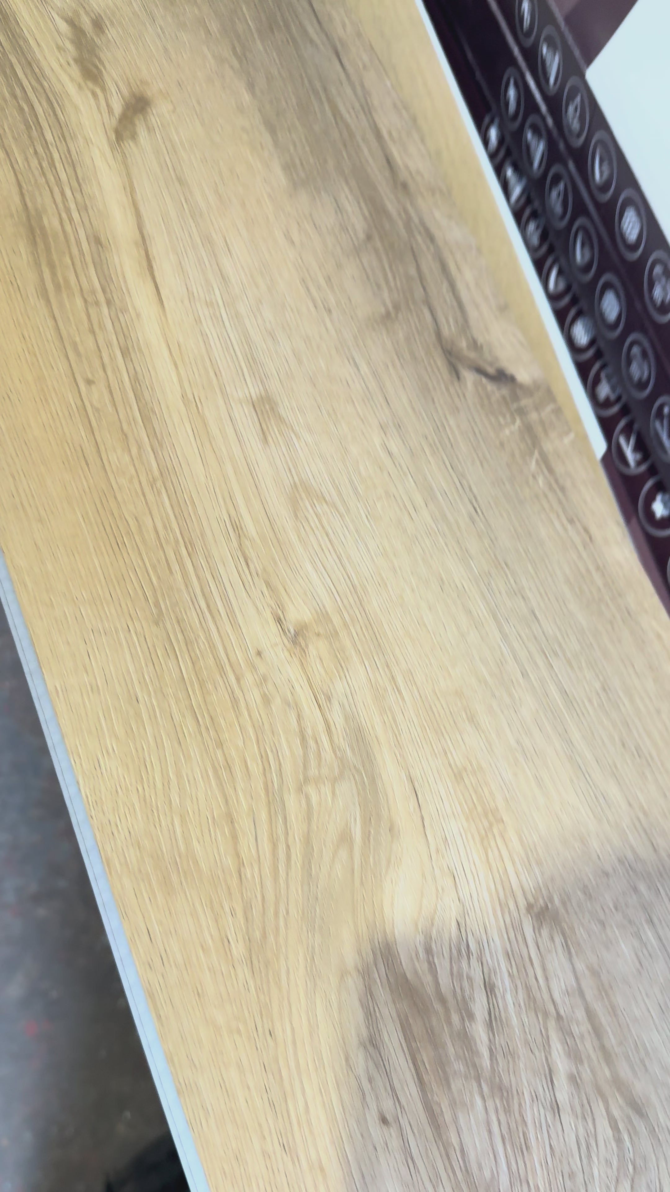 Natural Oak Wood Effect SPC Flooring AC-502-PL ROBUSTO